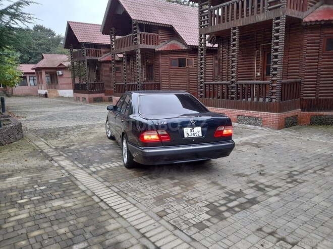 Mercedes E 240 2000, 206,821 km - 2.4 l - Bakı