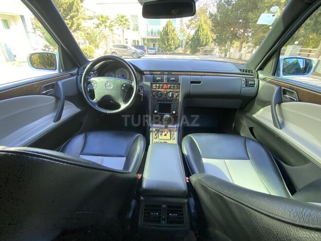 Mercedes E 240 2001, 382,000 km - 2.4 l - Salyan
