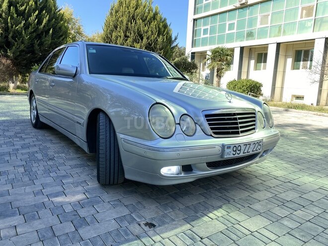Mercedes E 240 2001, 382,000 km - 2.4 l - Salyan