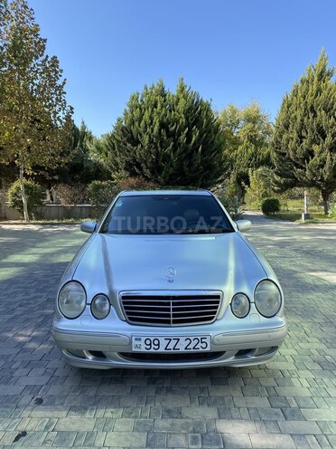 Mercedes E 240 2001, 382,000 km - 2.4 l - Salyan