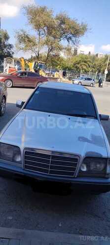 Mercedes E 220 1995, 430,036 km - 2.2 l - Bakı