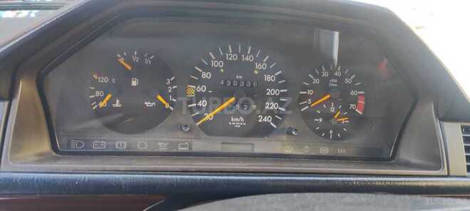 Mercedes E 220 1995, 430,036 km - 2.2 l - Bakı