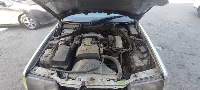 Mercedes E 220 1995, 430,036 km - 2.2 l - Bakı