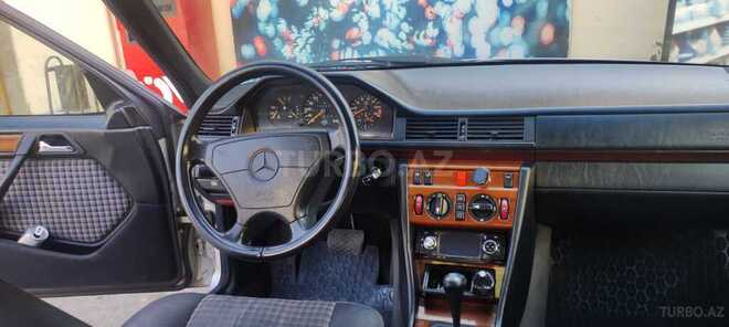 Mercedes E 220 1995, 430,036 km - 2.2 l - Bakı