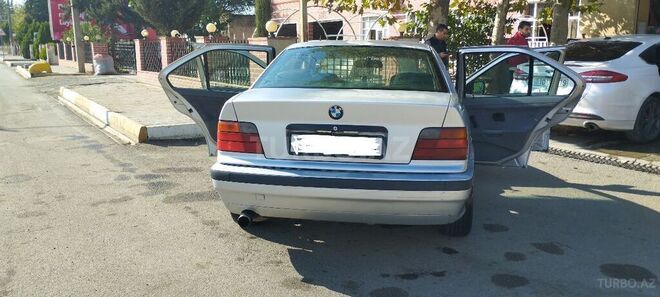 BMW 318 1993, 400,000 km - 1.8 л - Bakı