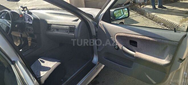 BMW 318 1993, 400,000 km - 1.8 л - Bakı