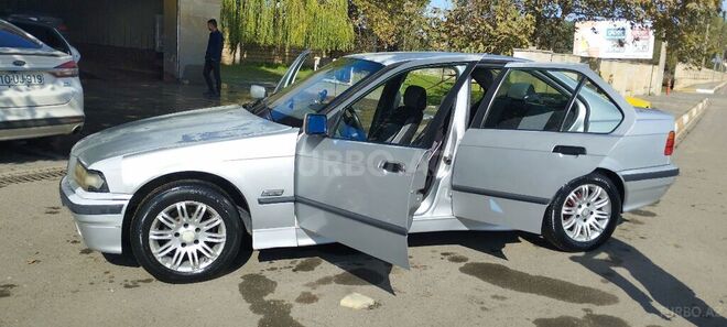 BMW 318 1993, 400,000 km - 1.8 л - Bakı