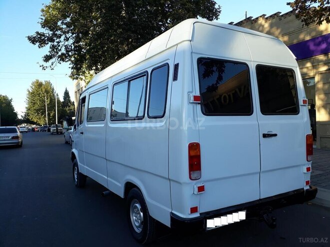 Mercedes 208 D 1991, 201,201 km - 2.3 l - Bərdə
