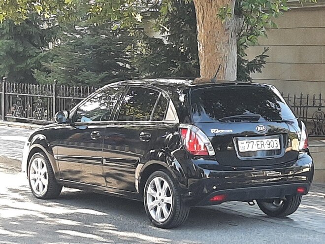 Kia Rio 2010, 135,000 km - 1.4 l - Bakı