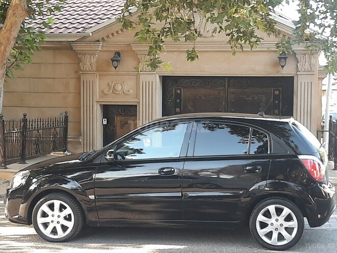 Kia Rio 2010, 135,000 km - 1.4 l - Bakı