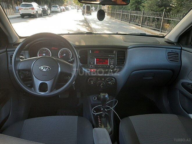Kia Rio 2010, 135,000 km - 1.4 l - Bakı