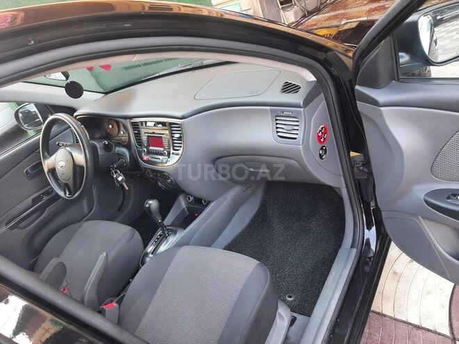 Kia Rio 2010, 135,000 km - 1.4 l - Bakı