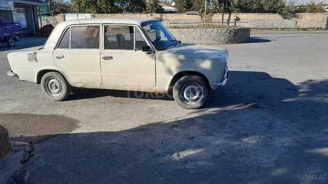LADA (VAZ) 2101 1972, 300,000 km - 1.2 л - Qax