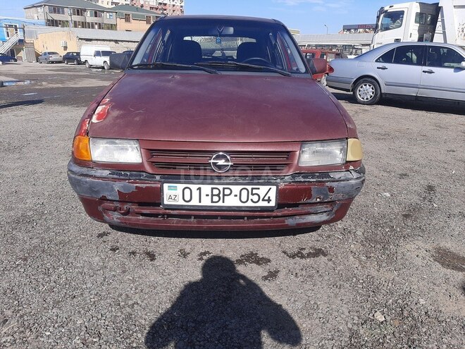 Opel Astra 1993, 228,000 km - 1.6 l - Bakı
