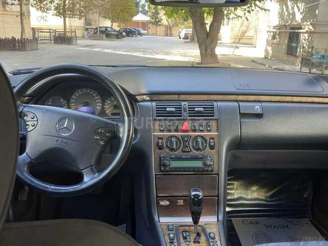 Mercedes E 240 2000, 231,000 km - 2.4 l - Bakı