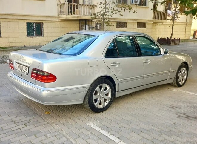 Mercedes E 240 2000, 231,000 km - 2.4 l - Bakı