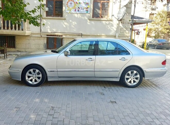 Mercedes E 240 2000, 231,000 km - 2.4 l - Bakı