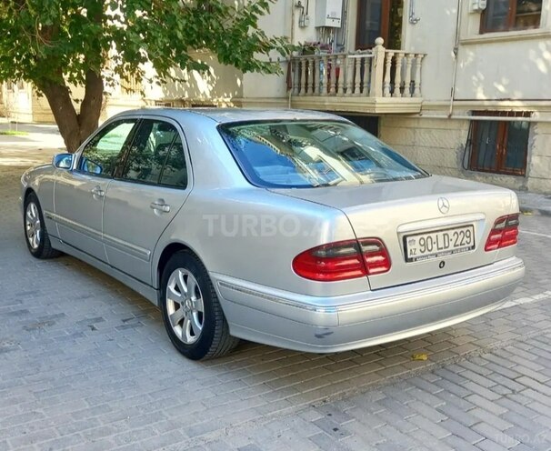 Mercedes E 240 2000, 231,000 km - 2.4 l - Bakı