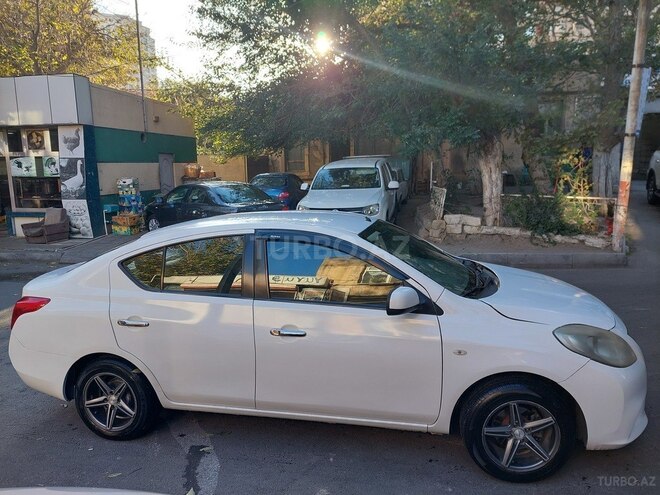 Nissan Sunny 2013, 392,000 km - 1.5 л - Bakı