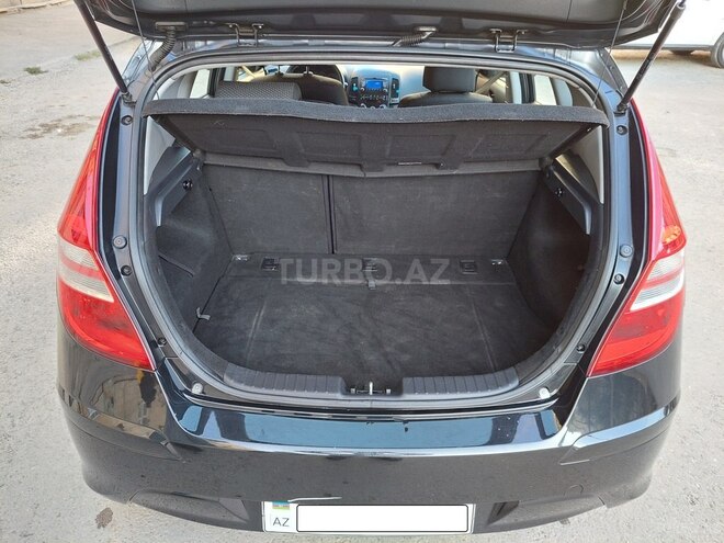 Hyundai i30 2011, 215,700 km - 1.6 l - Bakı