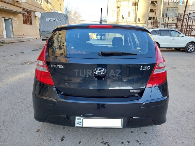 Hyundai i30 2011, 215,700 km - 1.6 l - Bakı