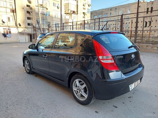 Hyundai i30 2011, 215,700 km - 1.6 l - Bakı