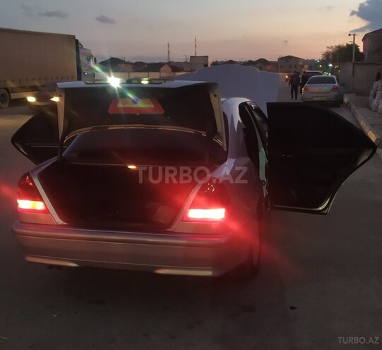 Mercedes C 180 1998, 224,000 km - 1.8 л - Sumqayıt