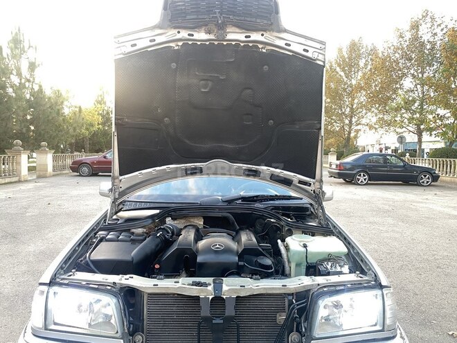 Mercedes C 240 1999, 340,000 km - 2.4 л - Saatlı