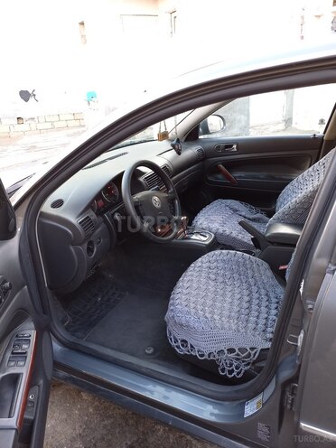 Volkswagen Passat 2004, 200,212 km - 1.8 л - Bakı