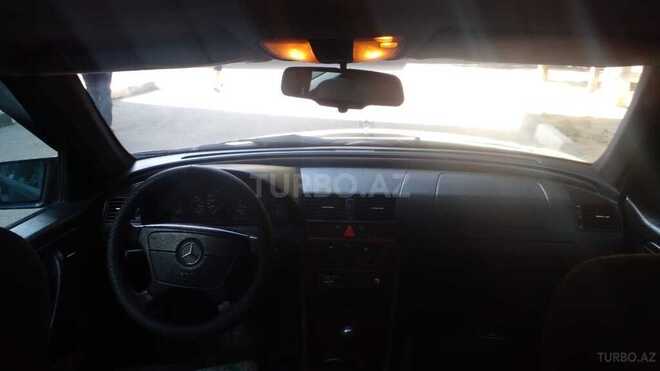 Mercedes C 200 1996, 242,470 km - 2.0 л - Sumqayıt