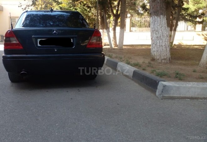 Mercedes C 200 1996, 242,470 km - 2.0 л - Sumqayıt