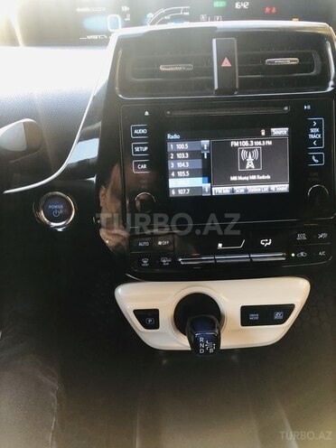 Toyota Prius 2017, 50,000 km - 1.8 l - Bakı