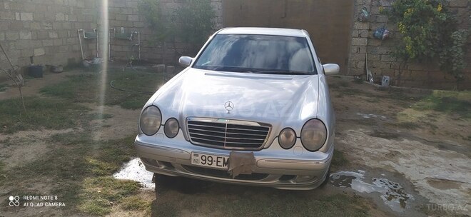 Mercedes E 220 2001, 364,000 km - 2.2 l - Bakı