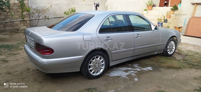 Mercedes E 220 2001, 364,000 km - 2.2 l - Bakı