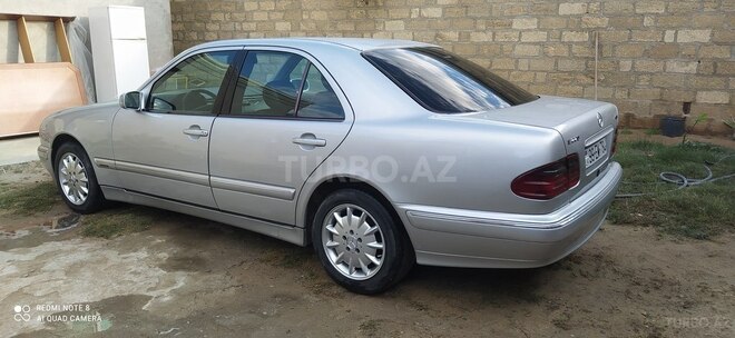 Mercedes E 220 2001, 364,000 km - 2.2 l - Bakı