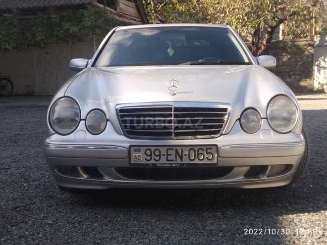 Mercedes E 220 2000, 331,000 km - 2.2 l - Zaqatala