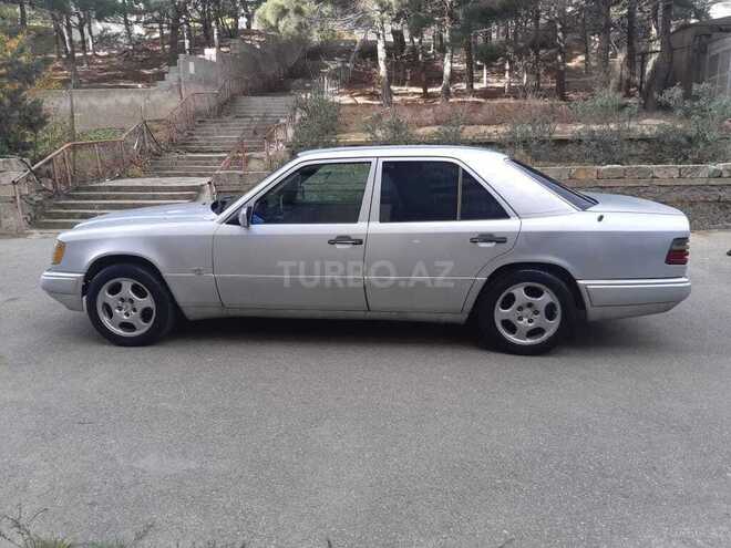 Mercedes E 220 1994, 440,000 km - 2.2 л - Bakı