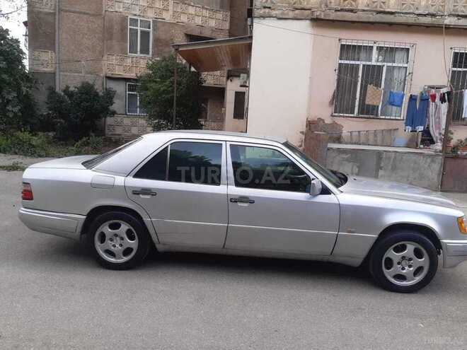 Mercedes E 220 1994, 440,000 km - 2.2 л - Bakı