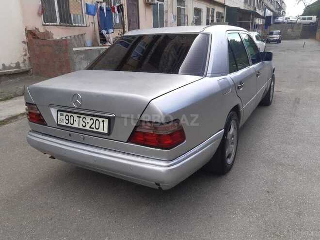 Mercedes E 220 1994, 440,000 km - 2.2 л - Bakı