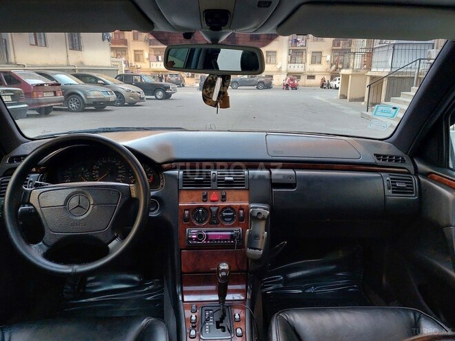 Mercedes E 240 1998, 337,000 km - 2.4 l - Bakı