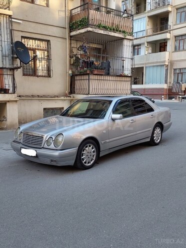 Mercedes E 240 1998, 337,000 km - 2.4 l - Bakı