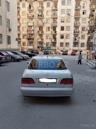 Mercedes E 240 1998, 337,000 km - 2.4 l - Bakı