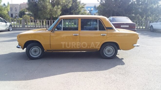 LADA (VAZ) 21011 1972, 100,000 km - 1.2 л - Saatlı