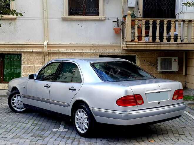 Mercedes E 240 1998, 390,000 km - 2.4 l - Bakı