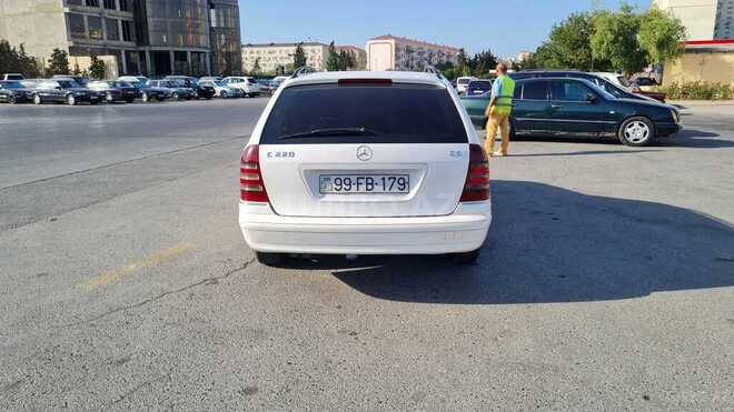 Mercedes C 220 2001, 394,000 km - 2.2 л - Sumqayıt