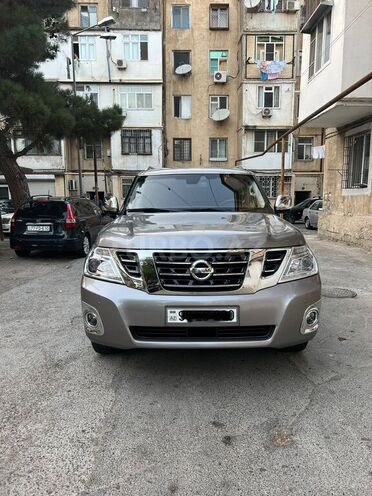 Nissan Patrol 2010, 115,000 km - 5.6 l - Bakı