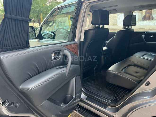 Nissan Patrol 2010, 115,000 km - 5.6 l - Bakı