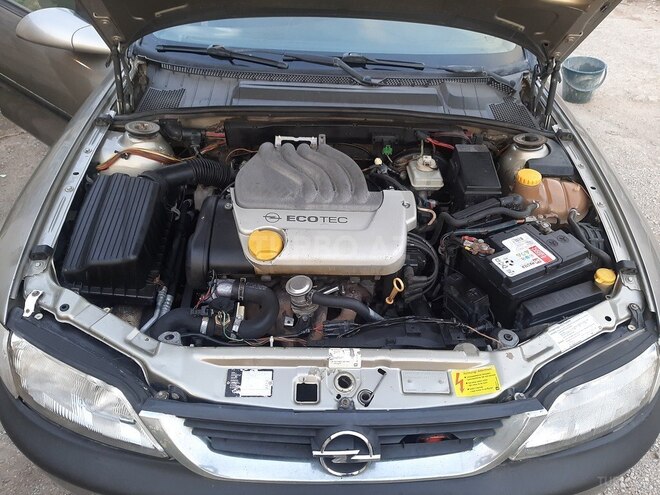 Opel Vectra 1996, 228,000 km - 1.6 l - Bakı