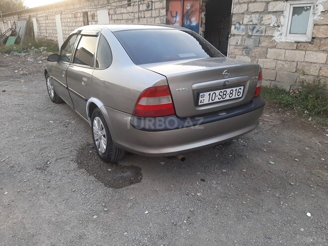 Opel Vectra 1996, 228,000 km - 1.6 l - Bakı