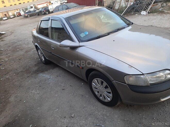 Opel Vectra 1996, 228,000 km - 1.6 l - Bakı